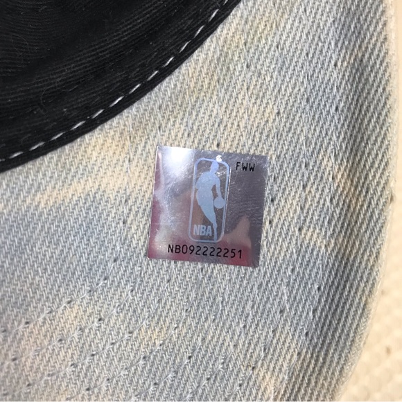 Chicago Bulls Hat Mitchell And Ness Adjustable Baseball Cap NBA Acid Wash Denim - Picture 4 of 13